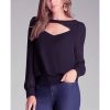 Μπλε μπλούζα | eviza.gr